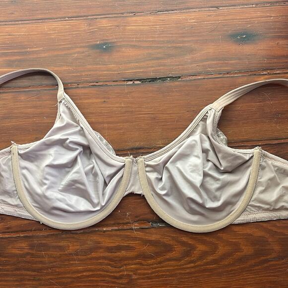 Le Mystere underwire lightly lined bra s 36C - Picture 3 of 4